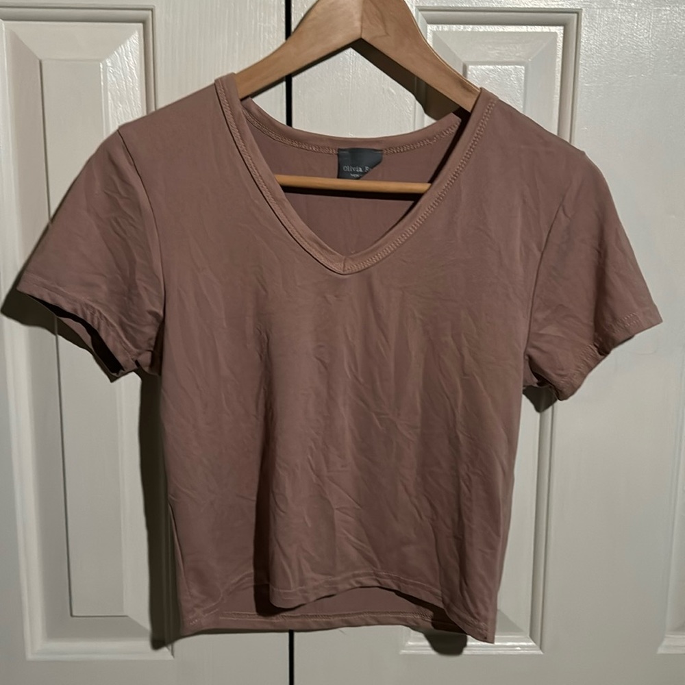 Olivia Rae tight-fit cropped shirt.